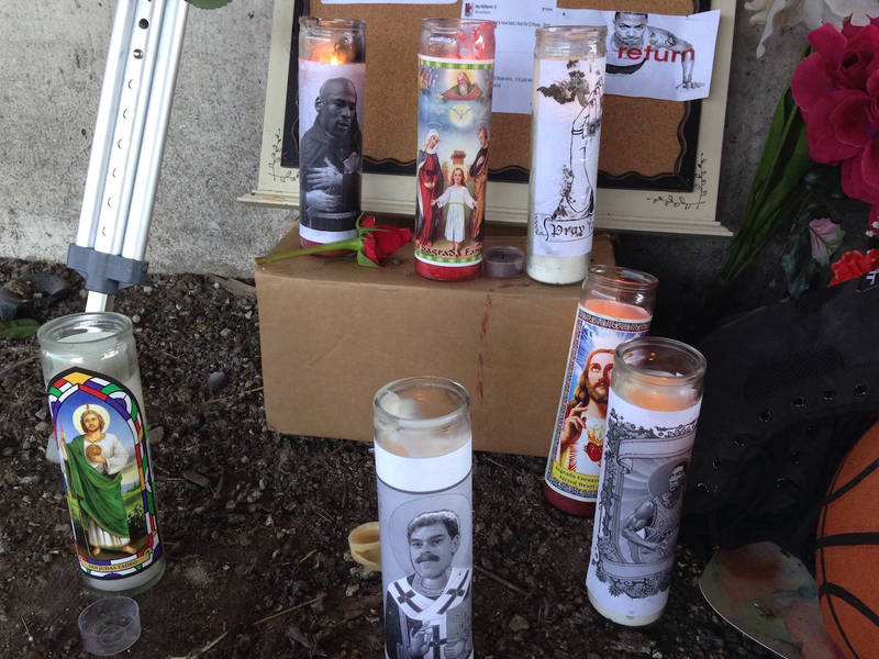 Illustration for article titled Chicago Artist's Shrine To Derrick Rose Is The Saddest